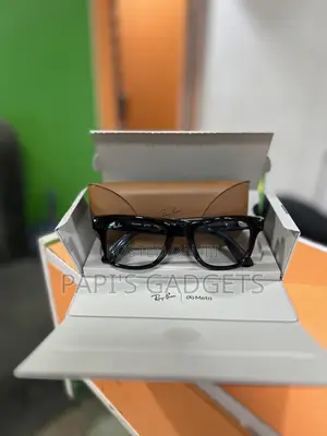 Open Box Ray-Ban Meta Gen 2 Wayfarer Black Frame Transition Lens