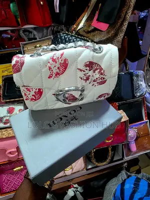 Lolo's Collections