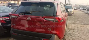 Toyota RAV4 2021 Red