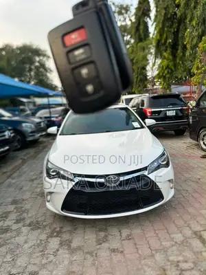 Toyota Camry 2017 White