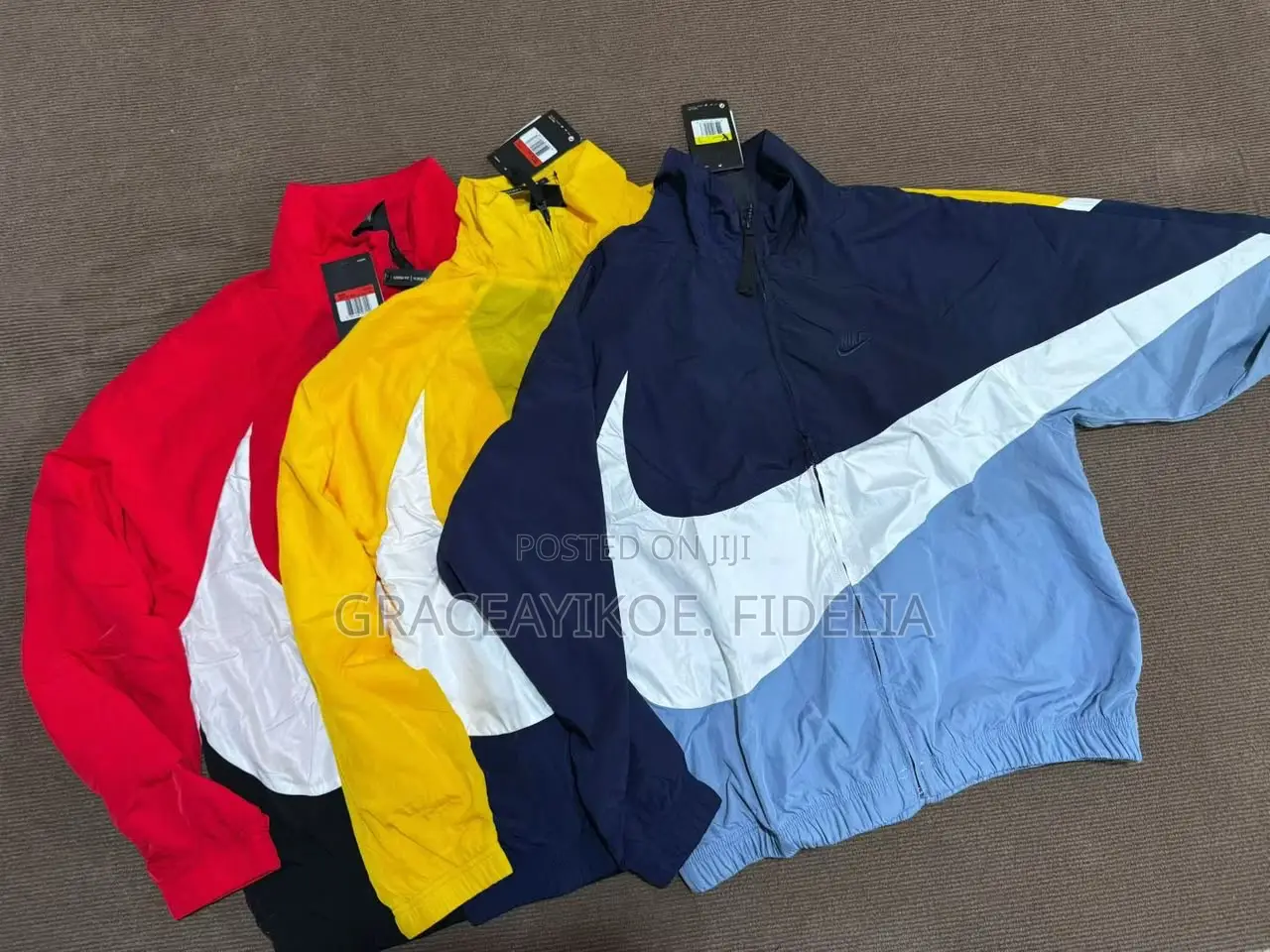 Nike Windbreaker Jacket – Lightweight Stylish
