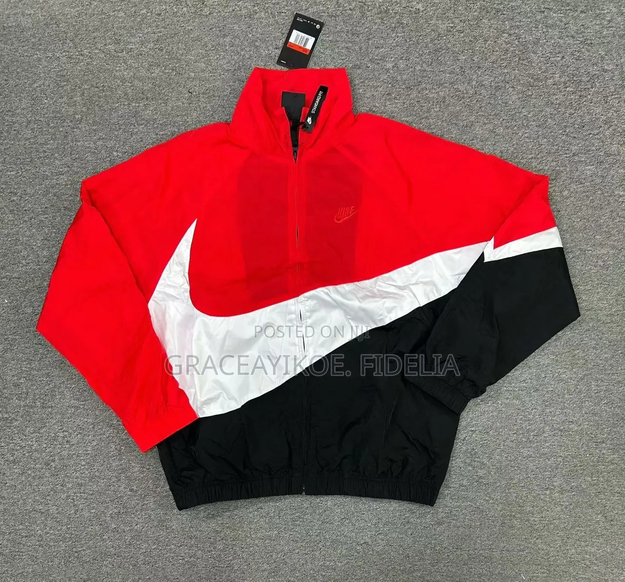 Nike Windbreaker Jacket – Lightweight Stylish