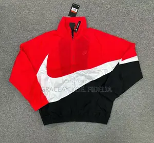 Nike Windbreaker Jacket – Lightweight Stylish