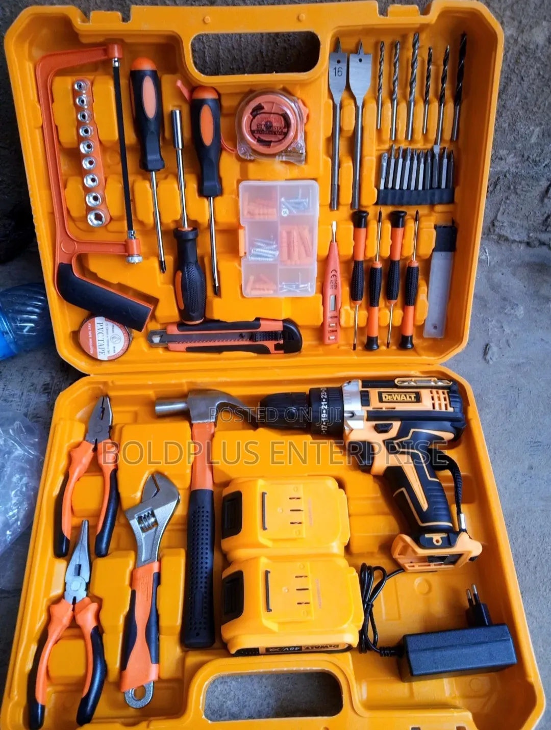 48 Volt Dewalt Rechargable Drill With Tools Set
