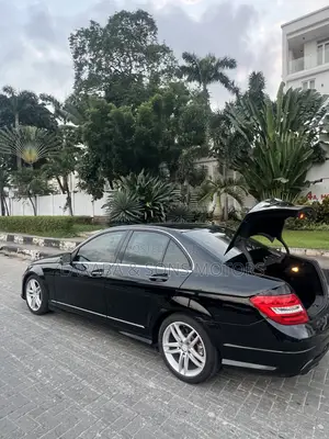Mercedes-Benz C300 Sport 4Matic Sedan AWD (3.5L 6cyl 7A) 2013 Black