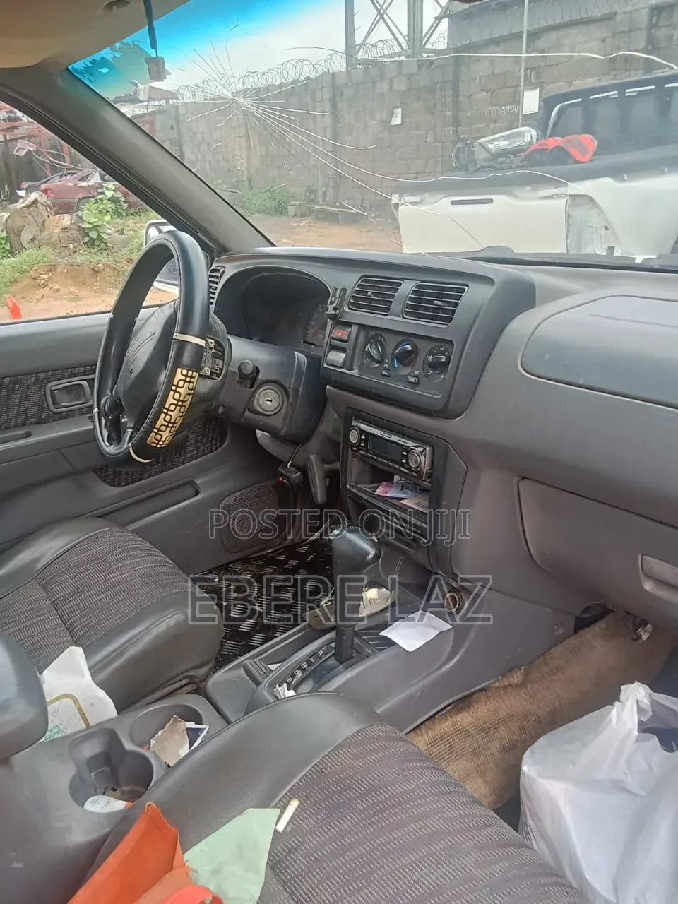 Nissan Frontier 2006 White