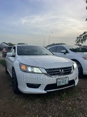 Honda Accord Sport 4dr Sedan FWD (2.4L 4cyl 2A) 2013 White