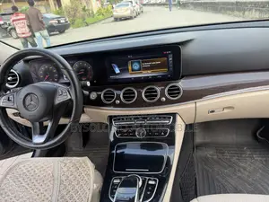 Mercedes-Benz E300 4Matic AWD Sedan (2.0L 4cyl 9A) 2017 Blue
