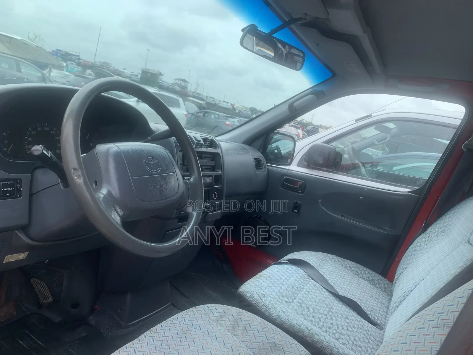 Toyota HiAce 2006 Red