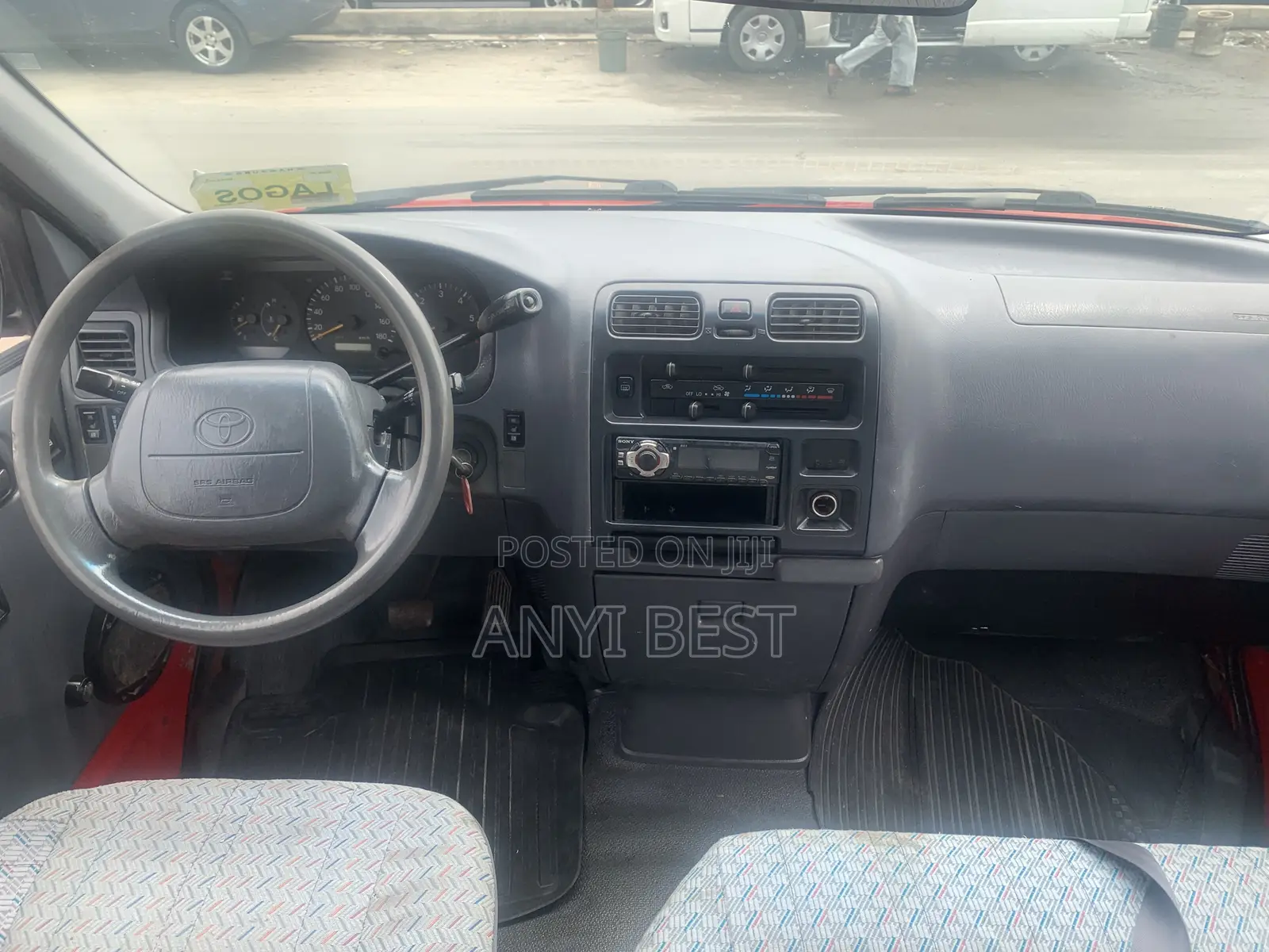 Toyota HiAce 2006 Red