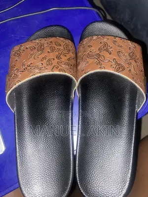 Dark Brown Rose Slippers