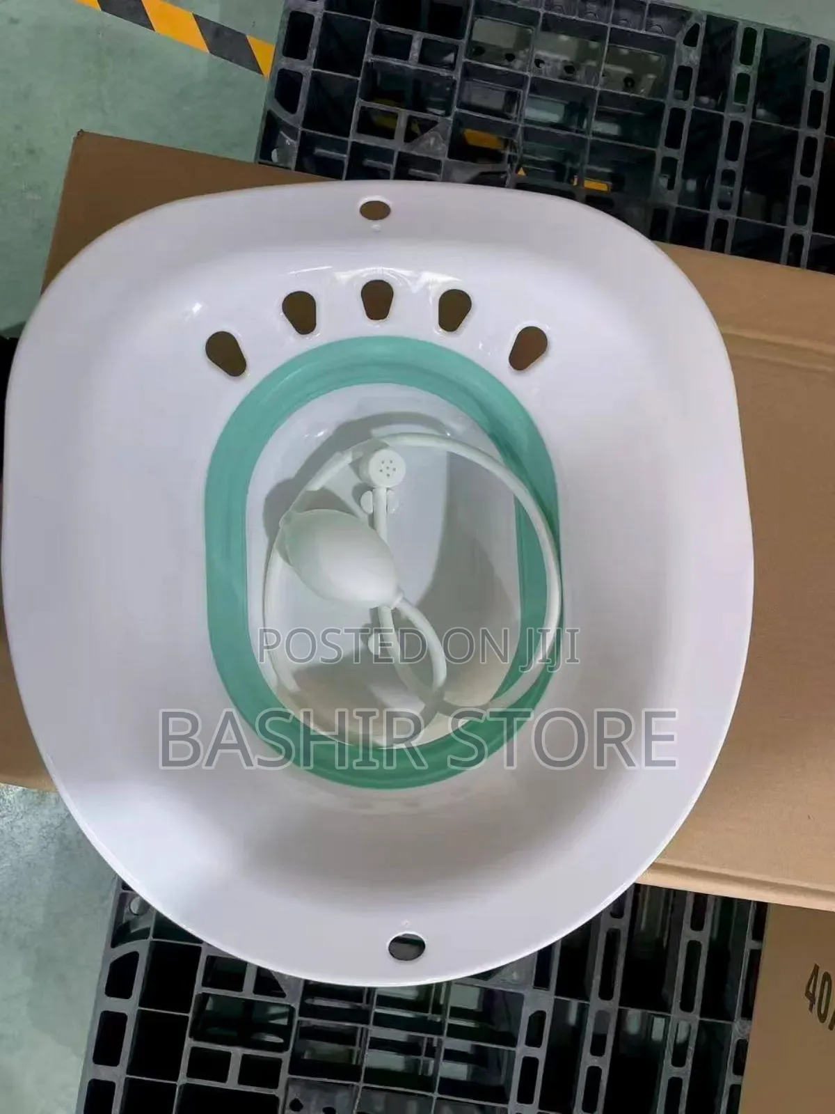 Foldable Sitz Bath Basin Designed for Postpartum Treatment