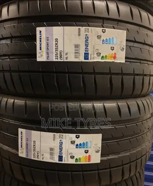 Brand New Michelin Pilot Sport 4 S 225/35r20 90Y