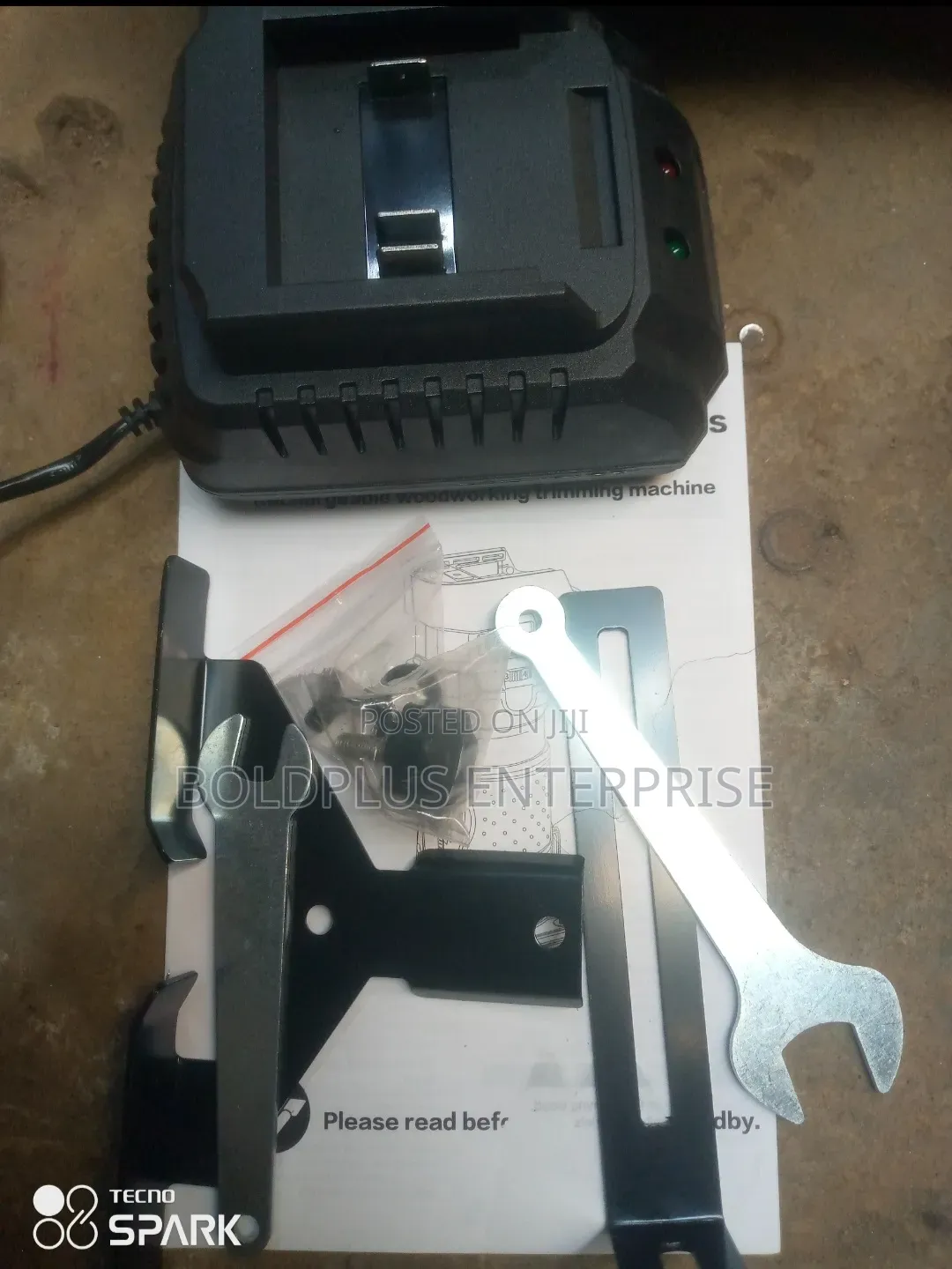 118 Volt Rechargable Wood Trimmer Machine