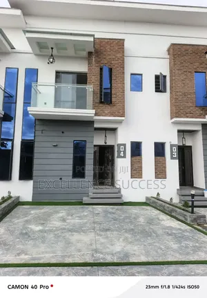 2bdrm Duplex in Akesan for sale