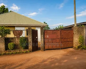HOUSE (4 Bed Room Flat Each) FOR SALE