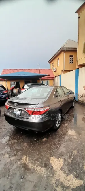 Toyota Camry 2016 Gray