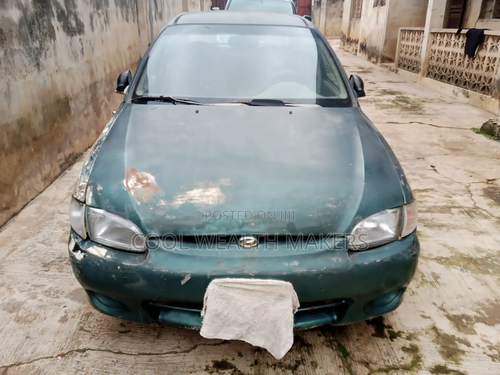Hyundai Accent Base Hatchback 1996 Green