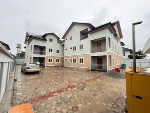 2bdrm Apartment in Lekki Phase 1 for rent