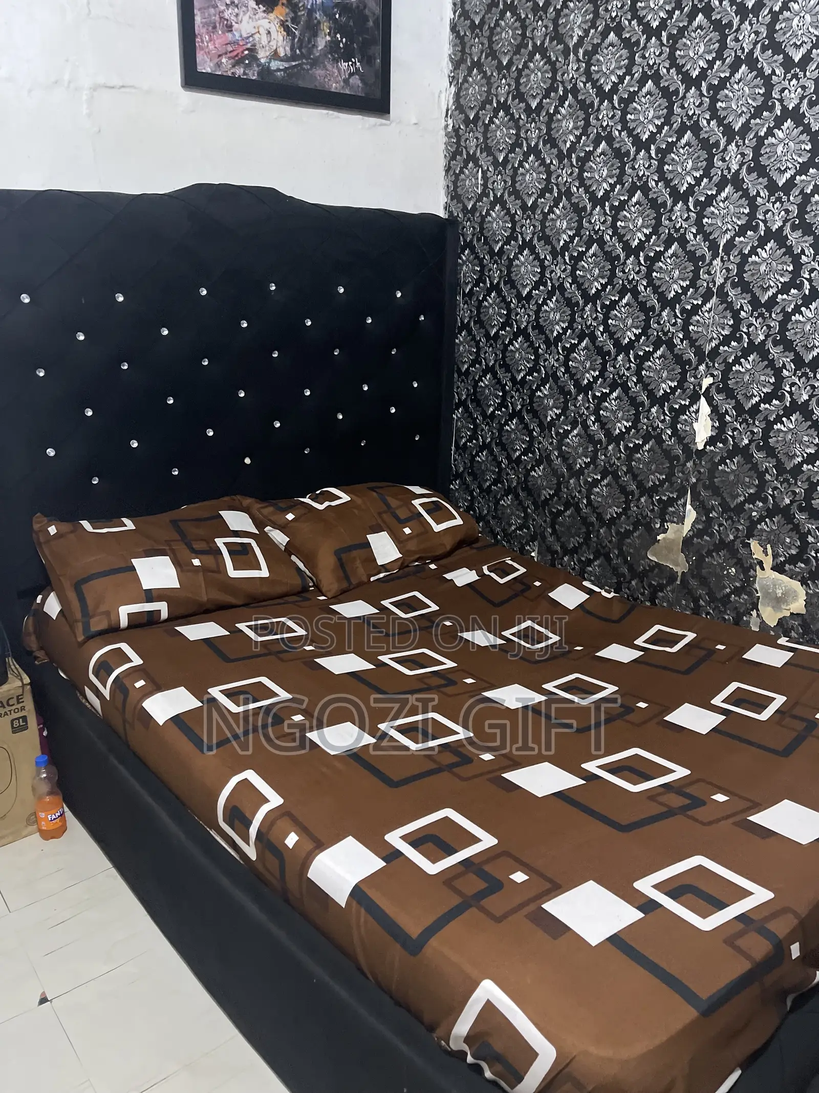4^1/2 by 6 Bed and Bed Frame