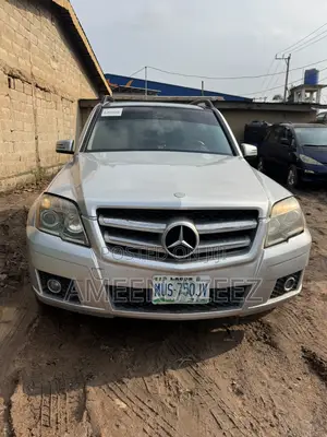 Mercedes-Benz GLK-Class 2010 Silver