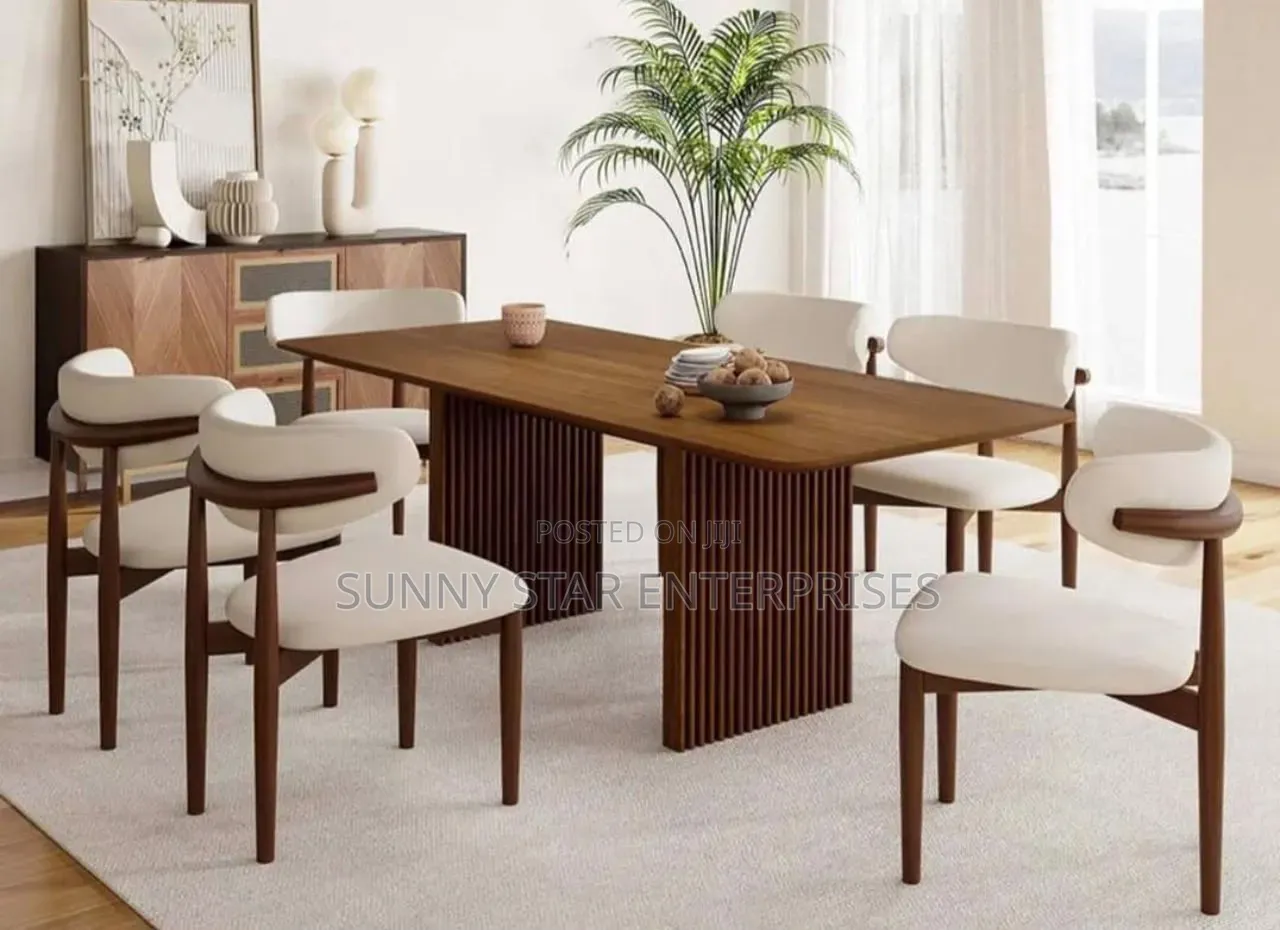 Premium Quality Luxury Dinning Table