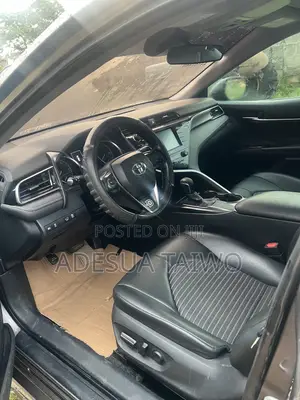 Toyota Camry SE Nightshade FWD 2020 Gray