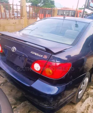 Toyota Corolla 2004 Blue