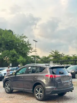 Toyota RAV4 2017 Gray