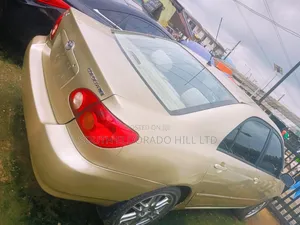 Toyota Corolla 2004 Gold