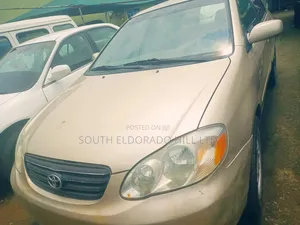 Toyota Corolla 2004 Gold
