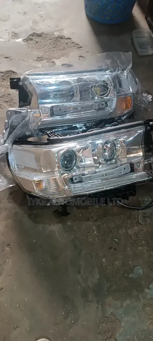Head Lamp Land Cruiser 2018