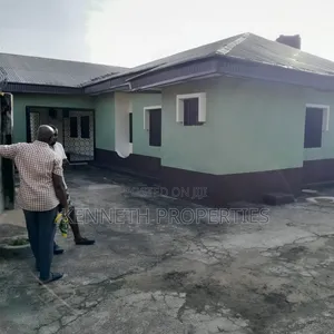 5bdrm Bungalow in Uyo for sale