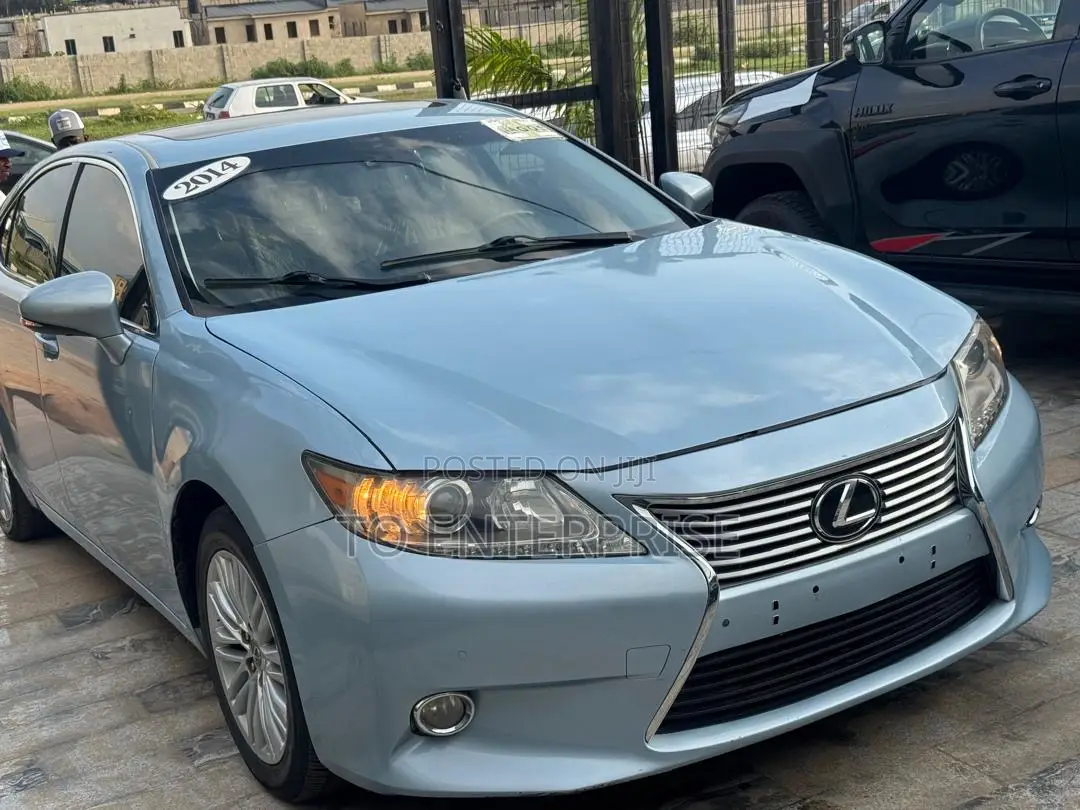 Lexus ES 2014 Blue