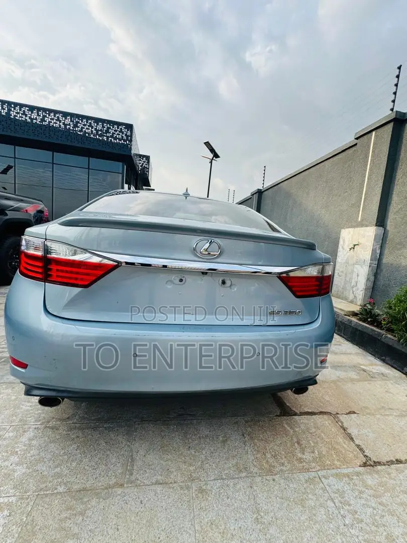 Lexus ES 2014 Blue