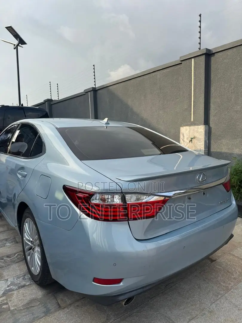 Lexus ES 2014 Blue