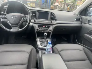 Hyundai Elantra Sport 2018 White