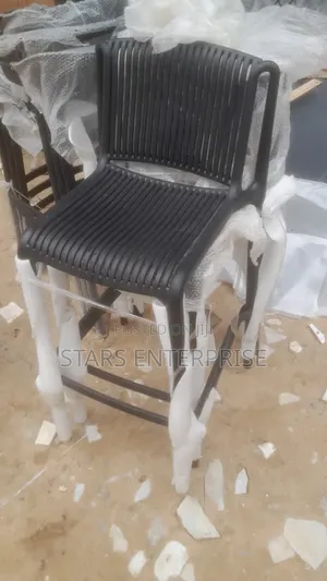Modern Bar Chair / High Chair