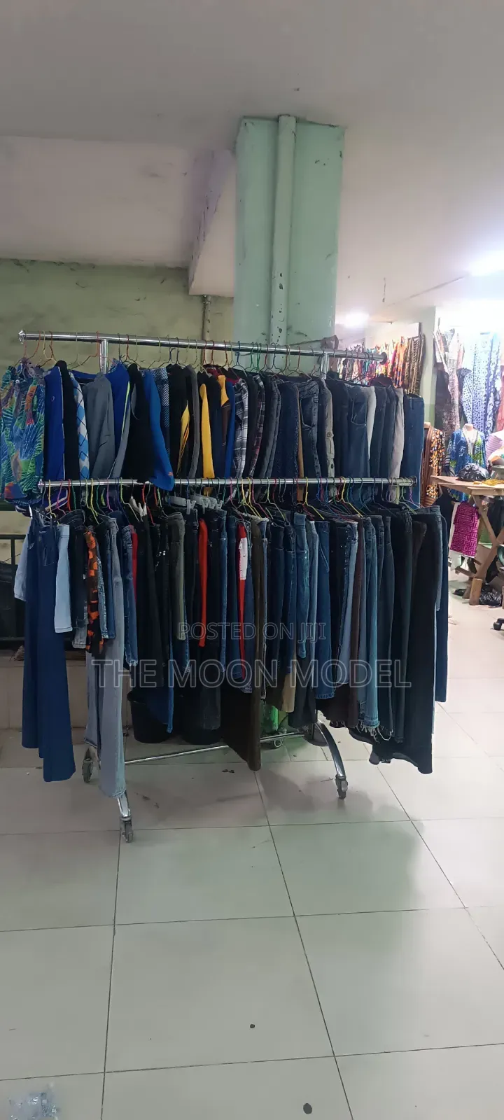 Quality Standing Cloth Rack/ Hanger