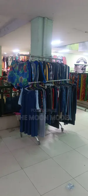 Quality Standing Cloth Rack/ Hanger