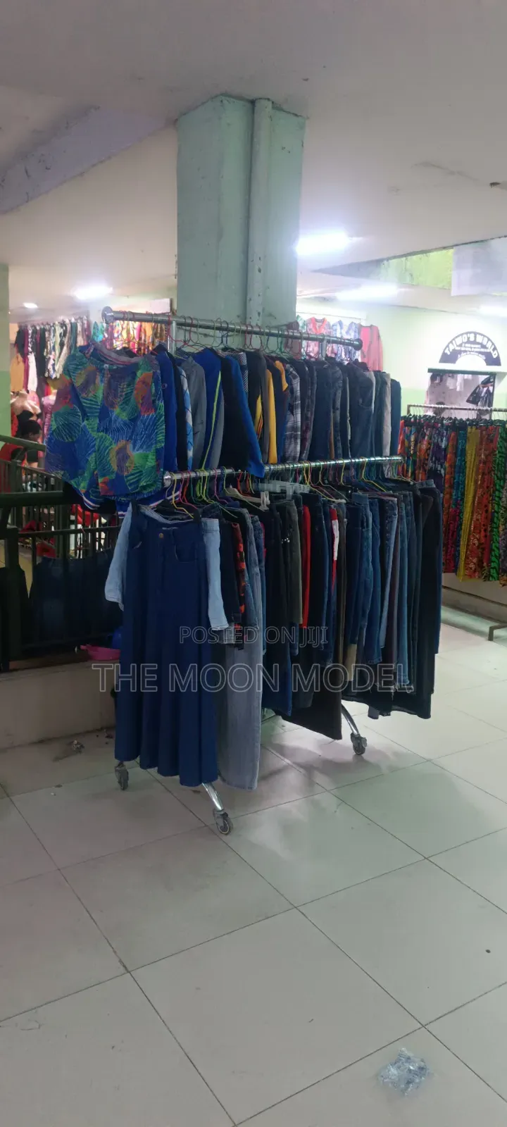 Quality Standing Cloth Rack/ Hanger