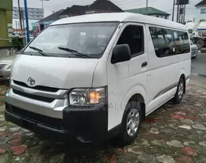 Toyota HiAce 2016 White