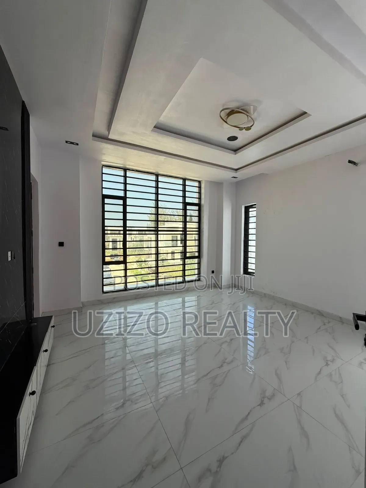 4bdrm Townhouse/Terrace in Ikate for sale