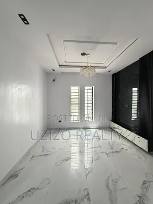 4bdrm Townhouse/Terrace in Ikate for sale