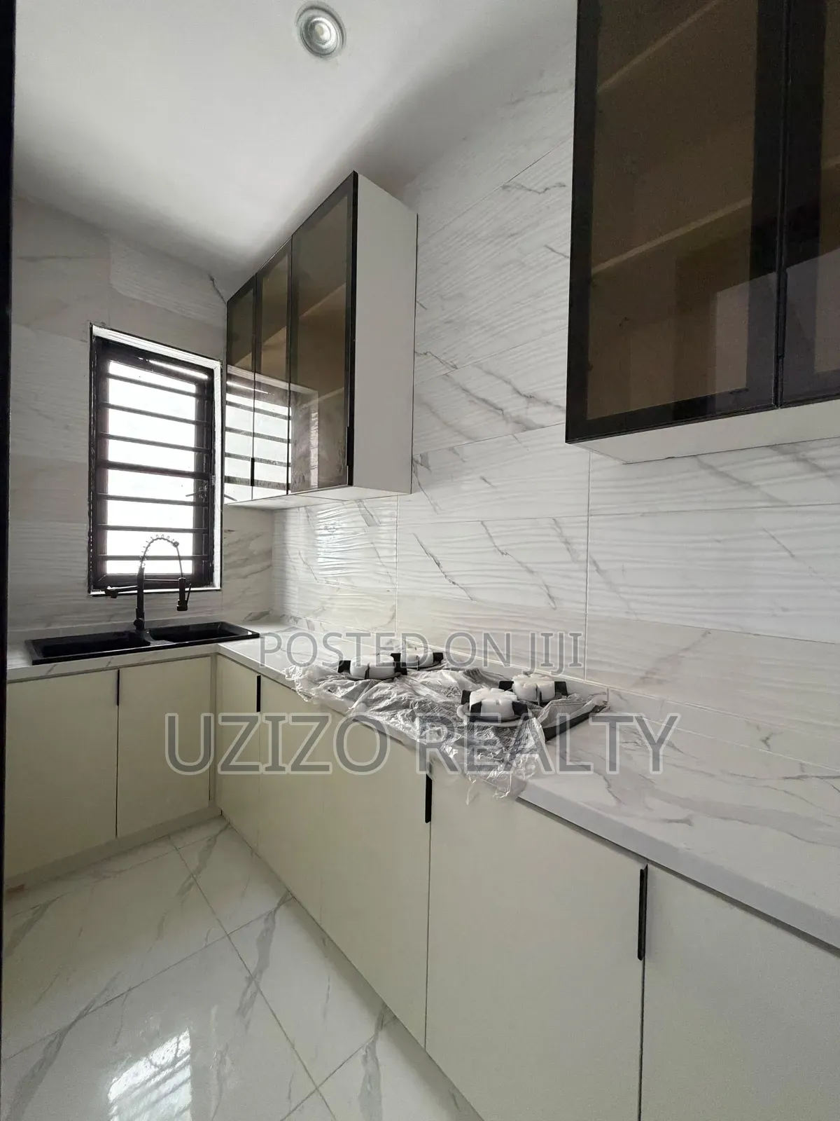 4bdrm Townhouse/Terrace in Ikate for sale