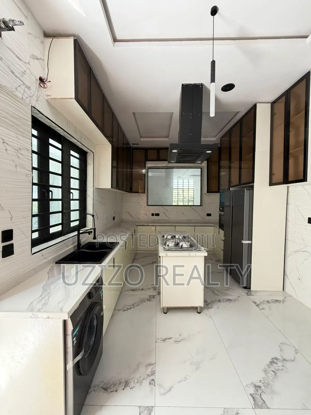 4bdrm Townhouse/Terrace in Ikate for sale