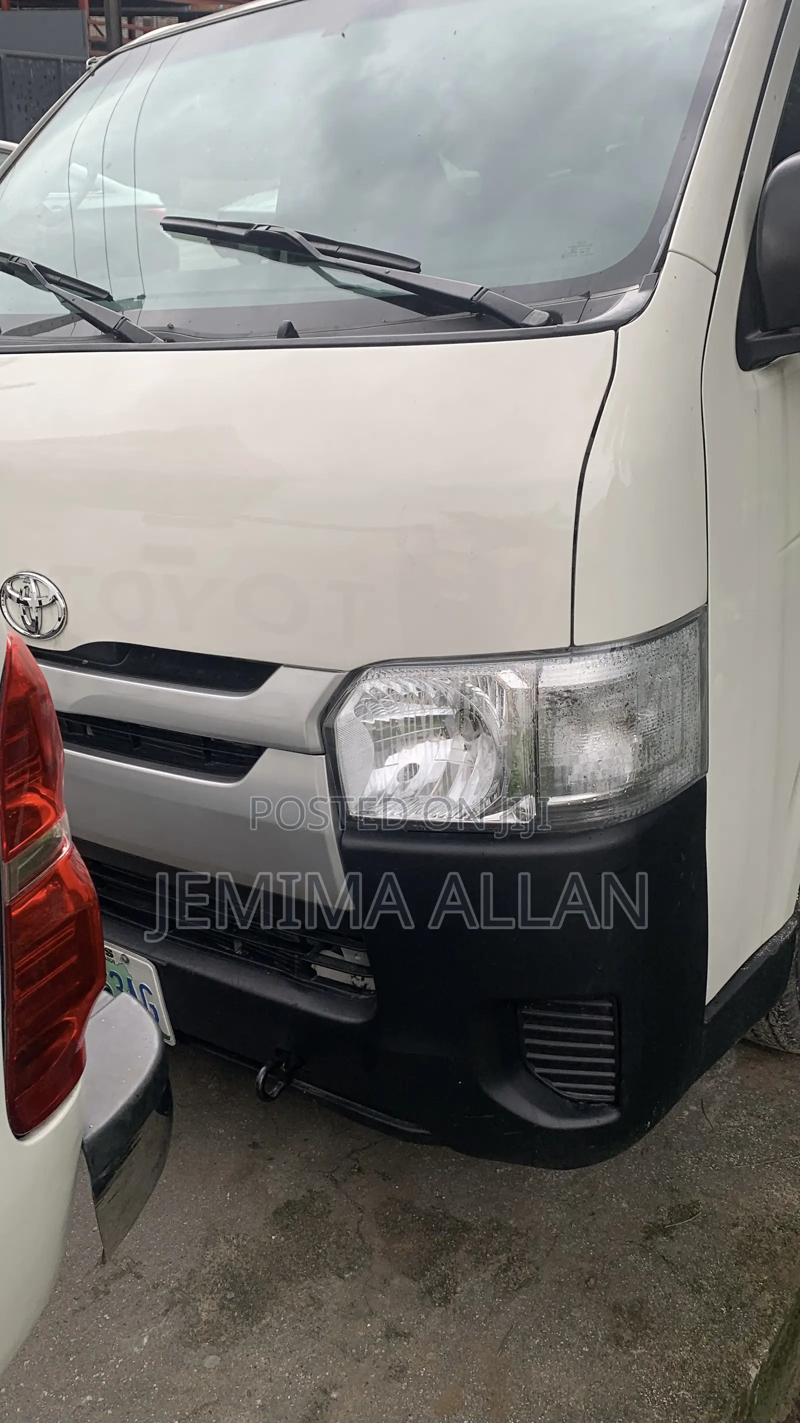 Toyota HiAce 2018 White