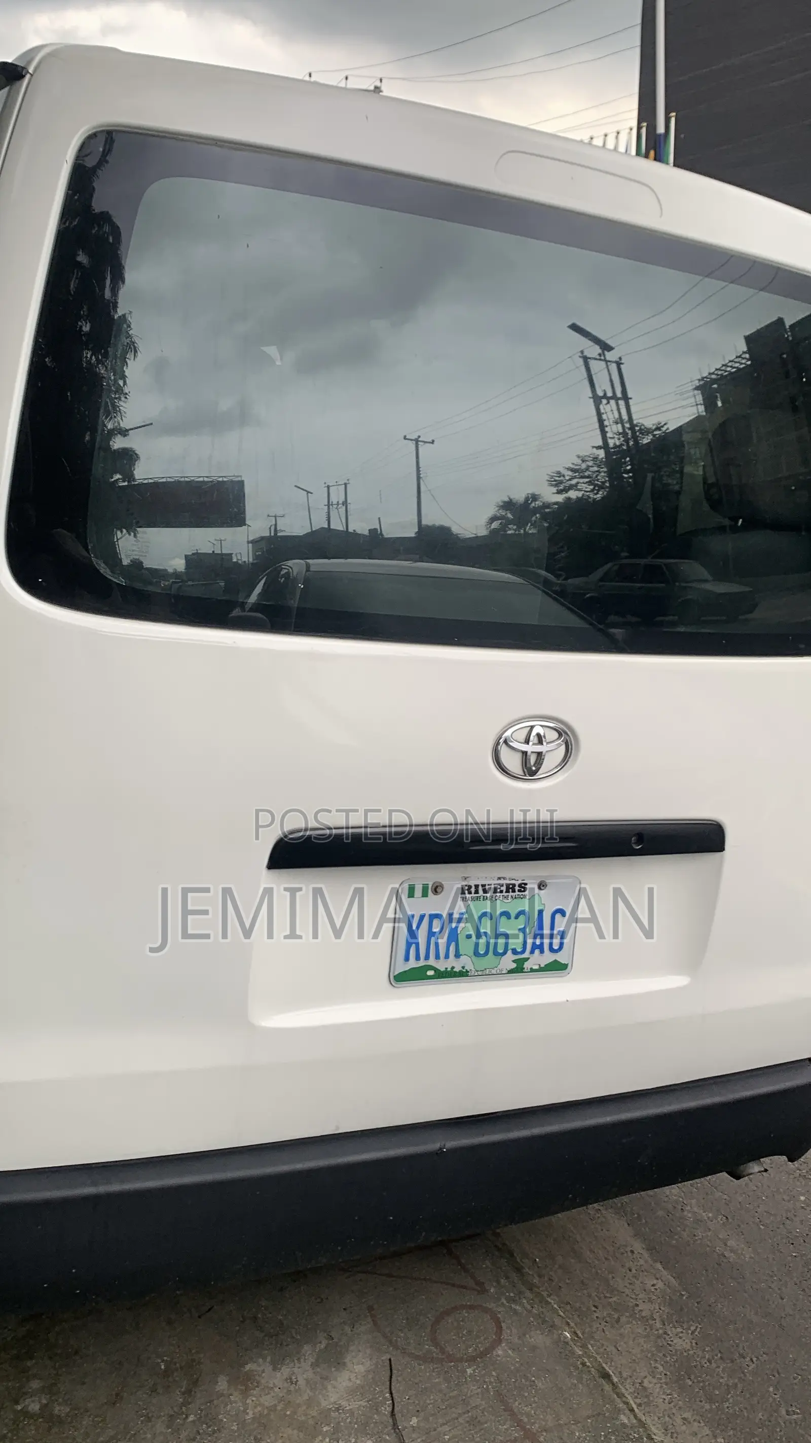 Toyota HiAce 2018 White