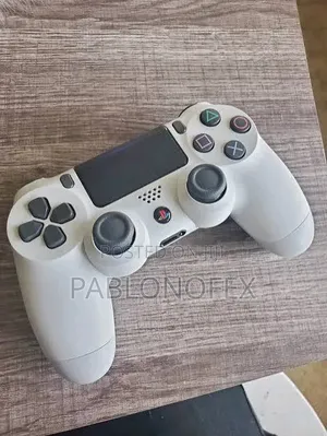 PS 4 Controller (Pad)