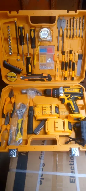 68 Volt Screwing Machine With Tools Set